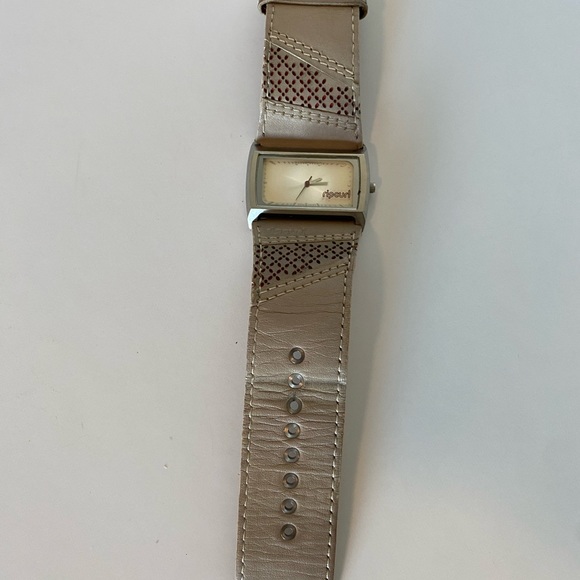 Ripcurl women’s watch - Picture 6 of 6